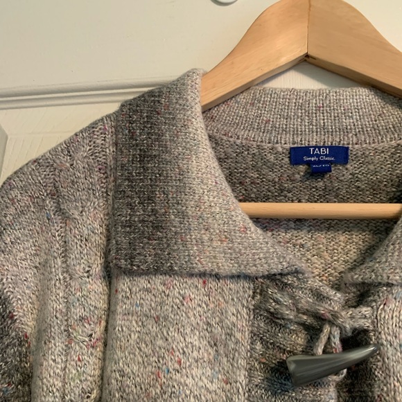 Ladies long grey sweater coat. XL. - Picture 2 of 5